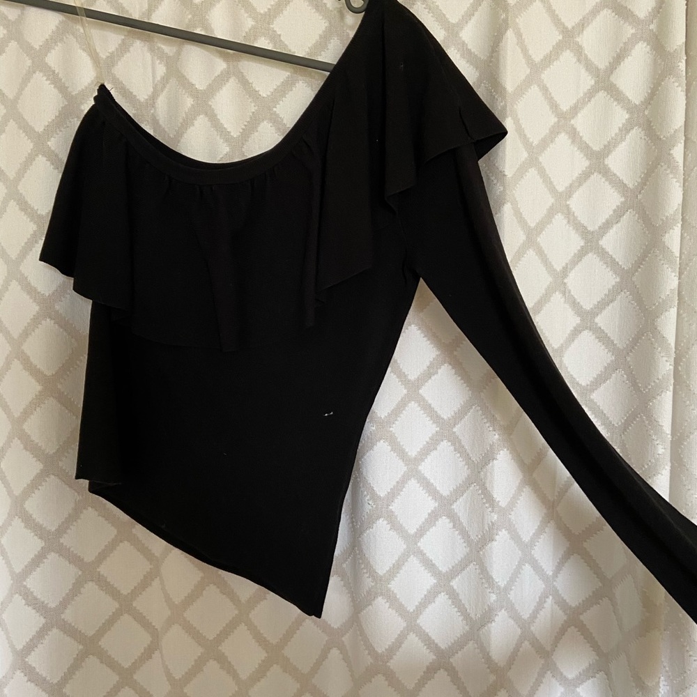 One Arm black Shirt with Ruffled Top